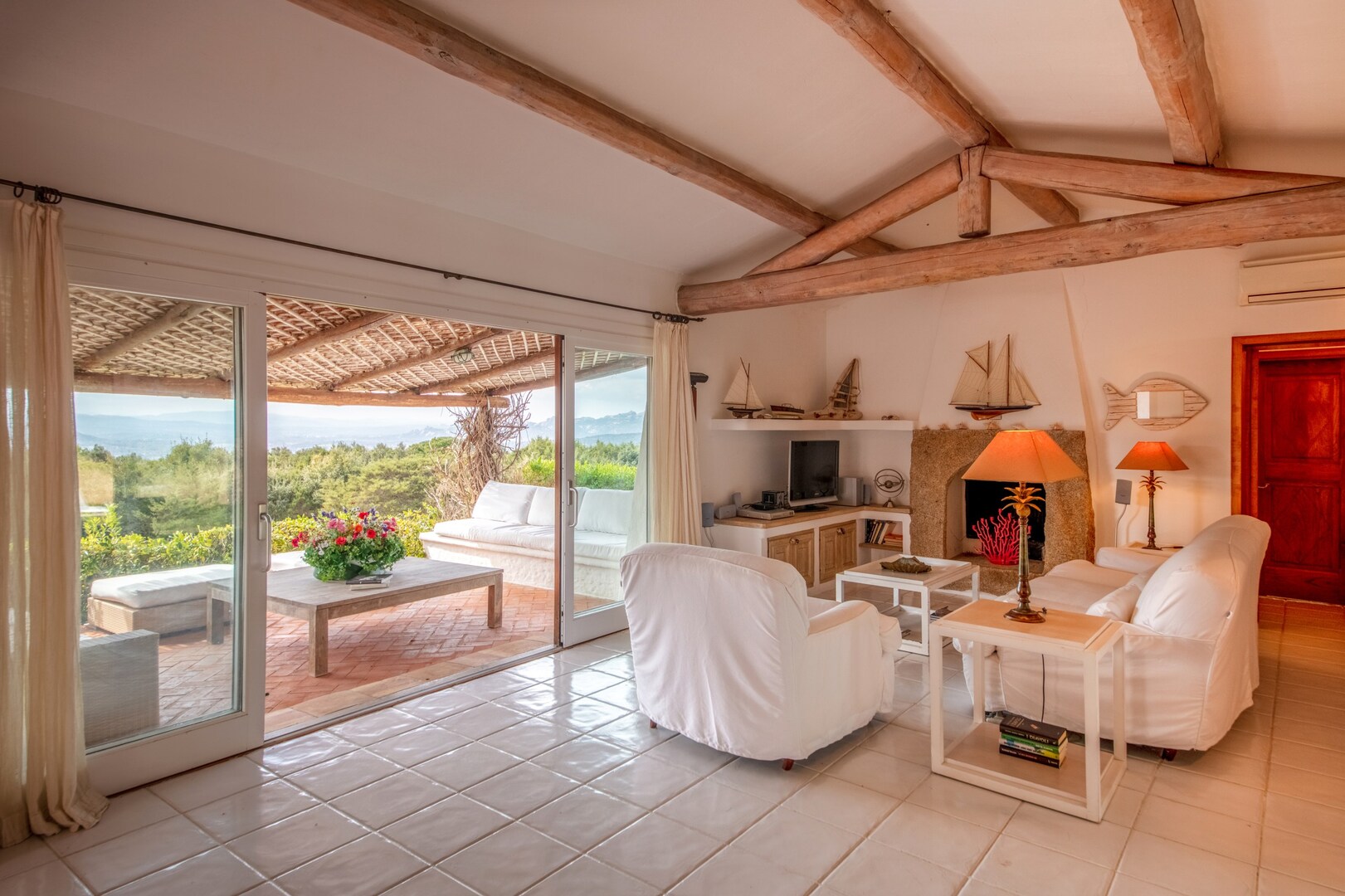 Villa Lu Muntiggiu, Sardinia, suitable for celebrations