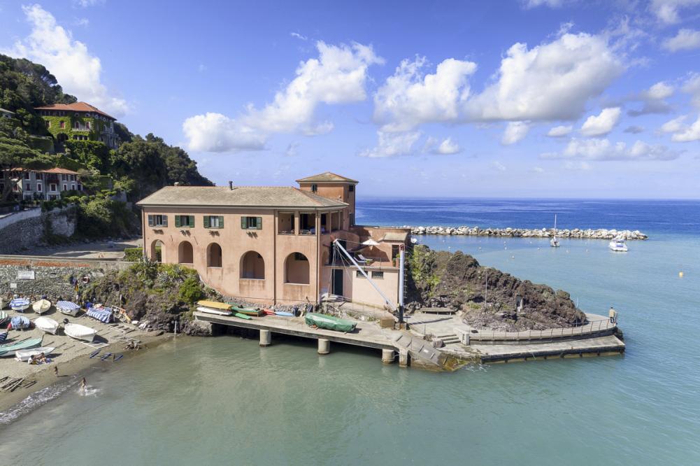 Rosa dei Venti, Cinque Terre, Liguria with breathtaking views